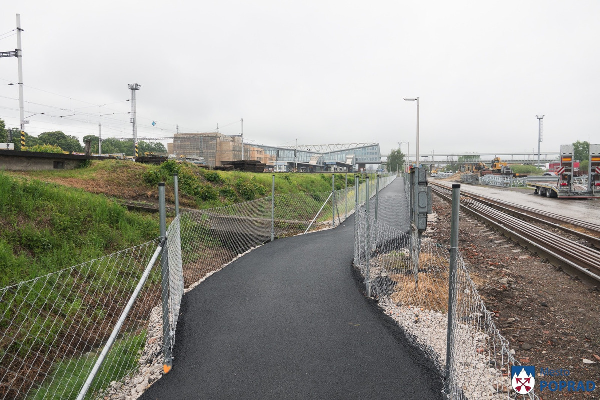 FOTO: Pre rozsiahlu rekonštrukciu bol v Poprade uzatvorený podchod pre peších, foto 10