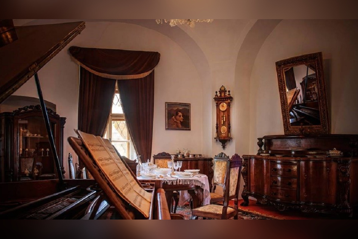 FOTO: Rodina Dessewffyovcov zobrala obrazy aj striebro. Múzeum ostalo pokladov, foto 7