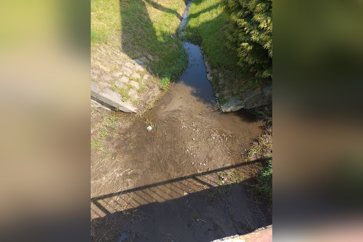 FOTO: Práca chvátna, málo plátna. Údržba Sekčovského potoka pod paľbou kritiky, foto 1