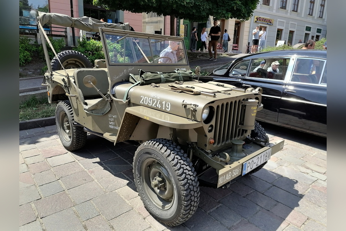 FOTO: Centrum Prešova rozžiarili luxusné veterány. Vieme, akú majú hodnotu, foto 8
