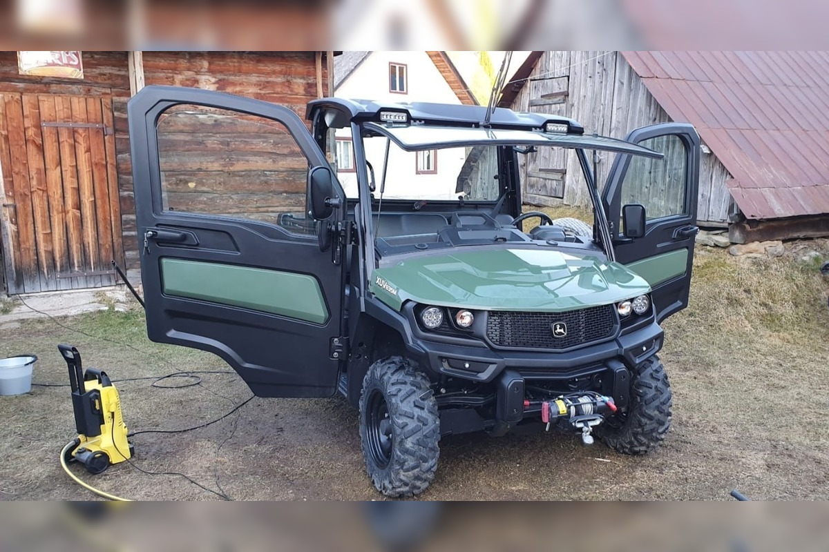 FOTO: Zmizol zeleno-čierny John Deer. Majiteľ žiada pomoc, sľubuje odmenu, foto 3