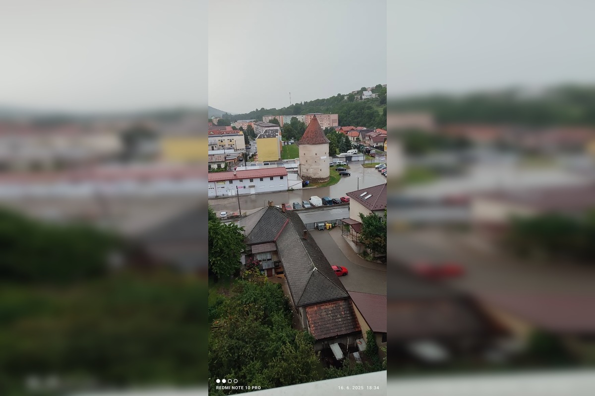 FOTO: Sabinov zasiahla silná supercela. Cesty boli zaplavené, padali aj krúpy, foto 3