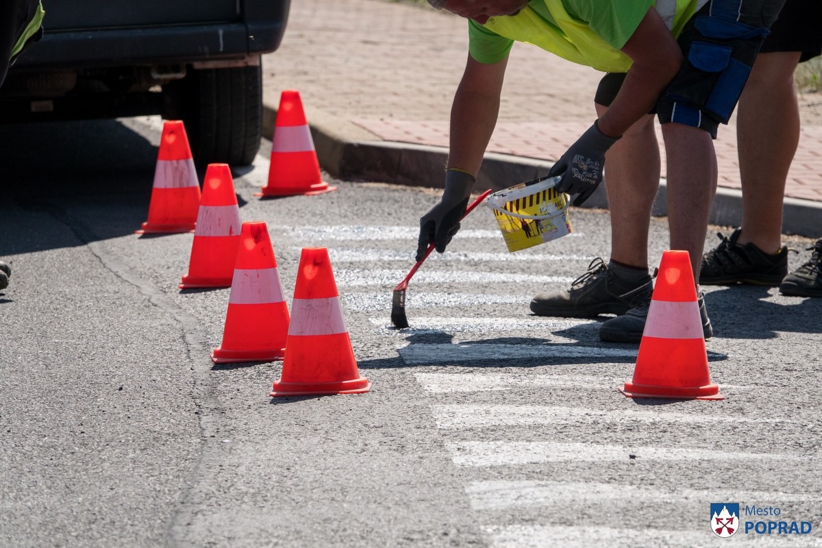 FOTO: Mesto Poprad zmenilo organizáciu dopravy na Kukučínovej ulici, foto 3
