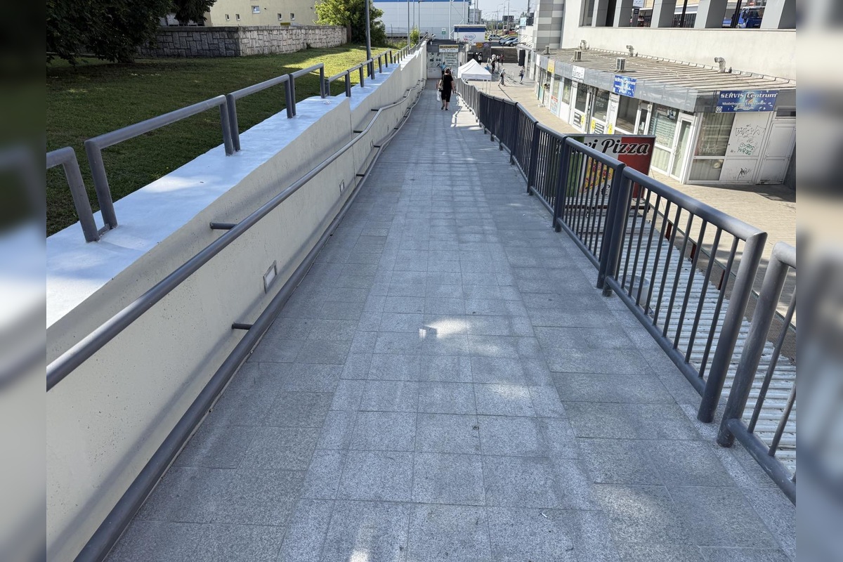 FOTO: Prešovčania sa prejdú po nových chodníkoch, foto 1