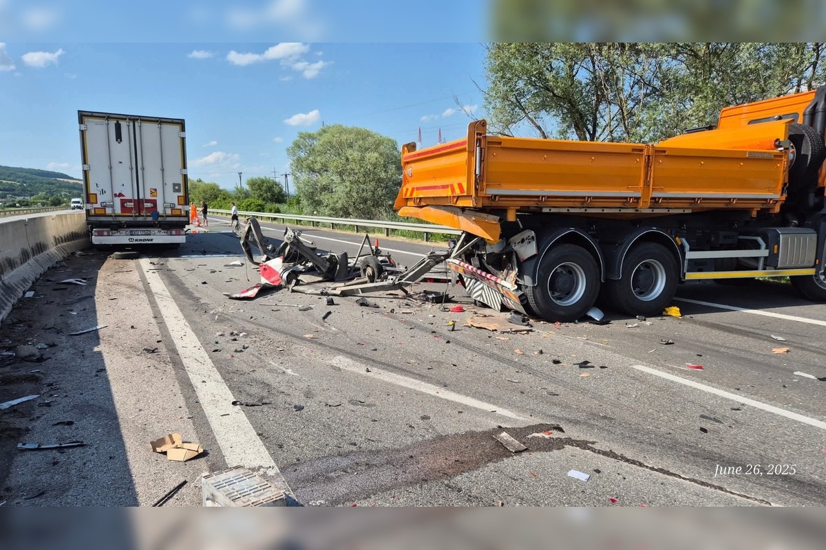 FOTO: Vážna nehoda na D1 medzi Košicami a Prešovom ochromila dopravu, foto 4