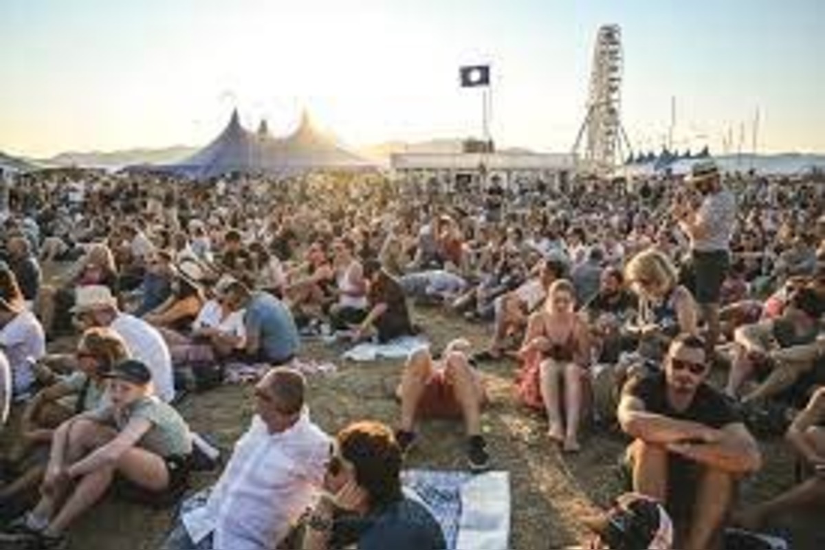 FOTO: Obyvatelia diskutujú, či chcú, aby festival pohoda pokračoval v Trenčíne, foto 1