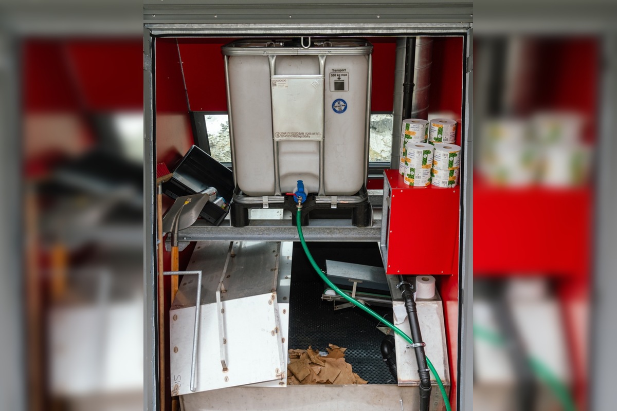 FOTO: Pri Chate pod Rysmi už pribudli nové záchody, foto 2