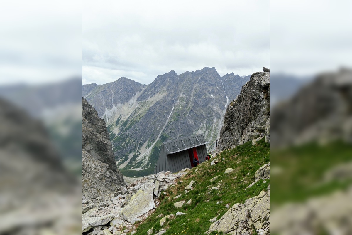 FOTO: Pri Chate pod Rysmi už pribudli nové záchody, foto 5