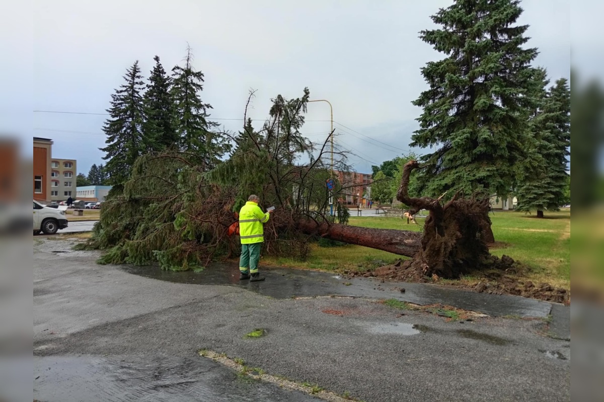 FOTO: Po supercele zostali v Prešovskom kraji obrovské škody. , foto 3