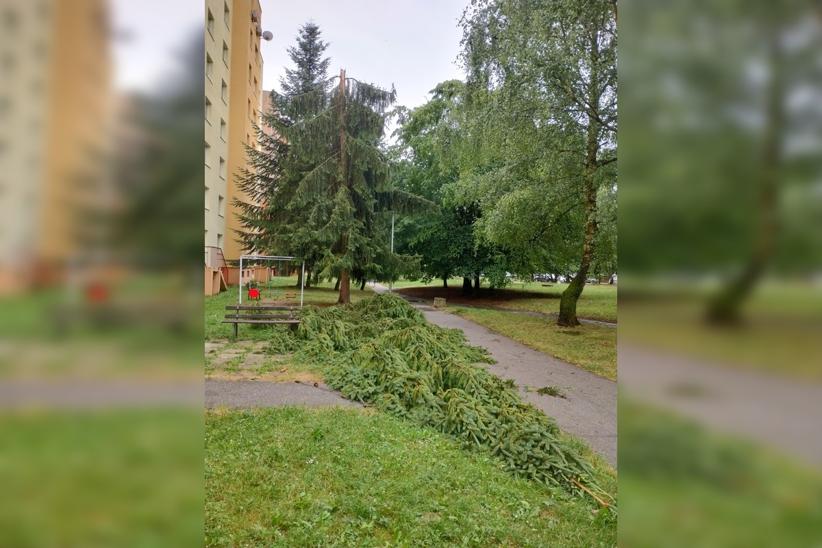 FOTO: Po supercele zostali v Prešovskom kraji obrovské škody. , foto 23