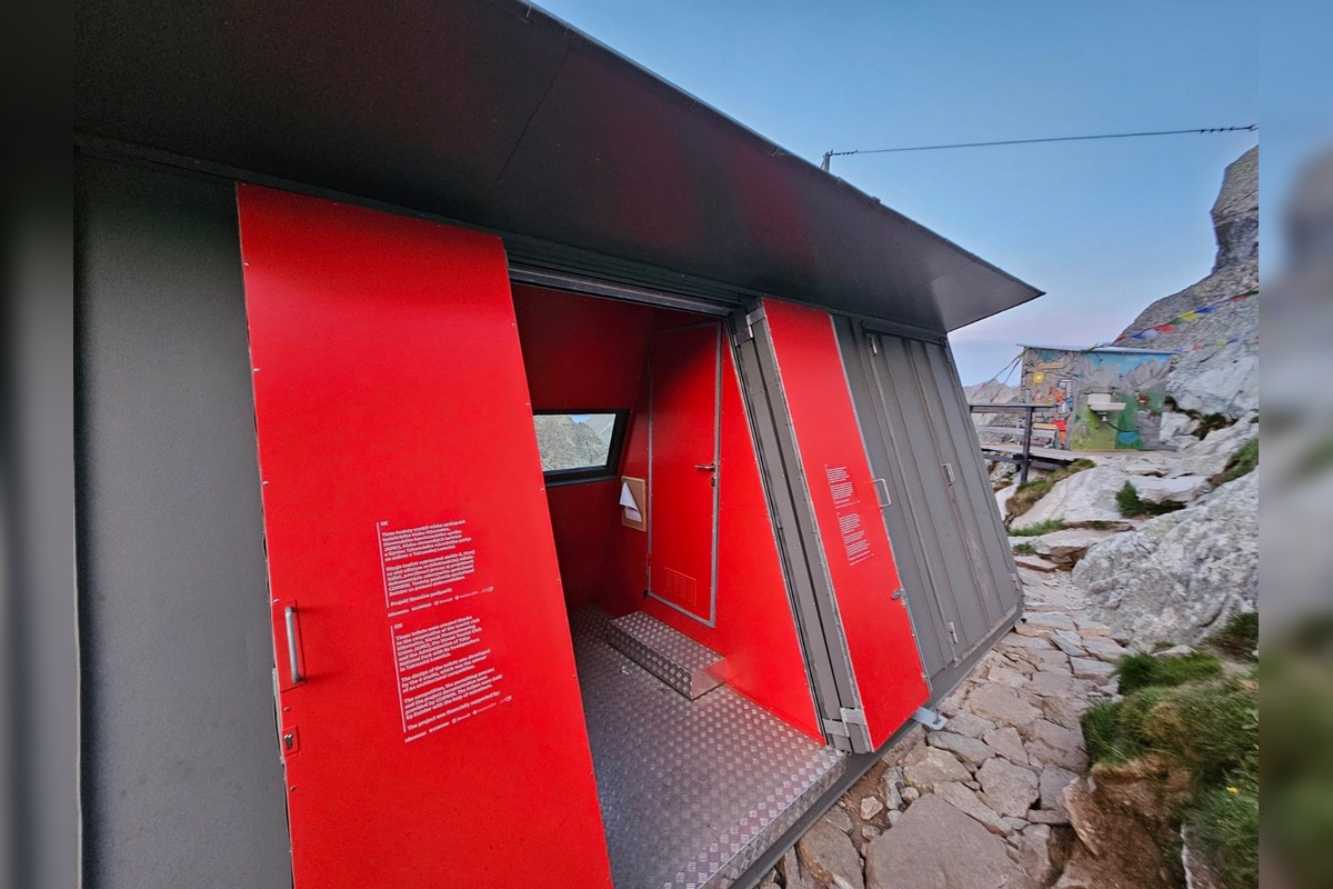 FOTO: Toalety na Rysoch dostali zabrať. Takúto vizitku po sebe nechali turisti, foto 3