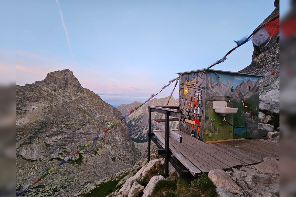 FOTO: Toalety na Rysoch dostali zabrať. Takúto vizitku po sebe nechali turisti, foto 4