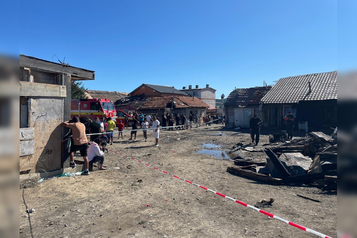 FOTO: Požiar v Spišskom Štiavnku pripravil o strechu nad hlavou najmenej sto ľudí, foto 10