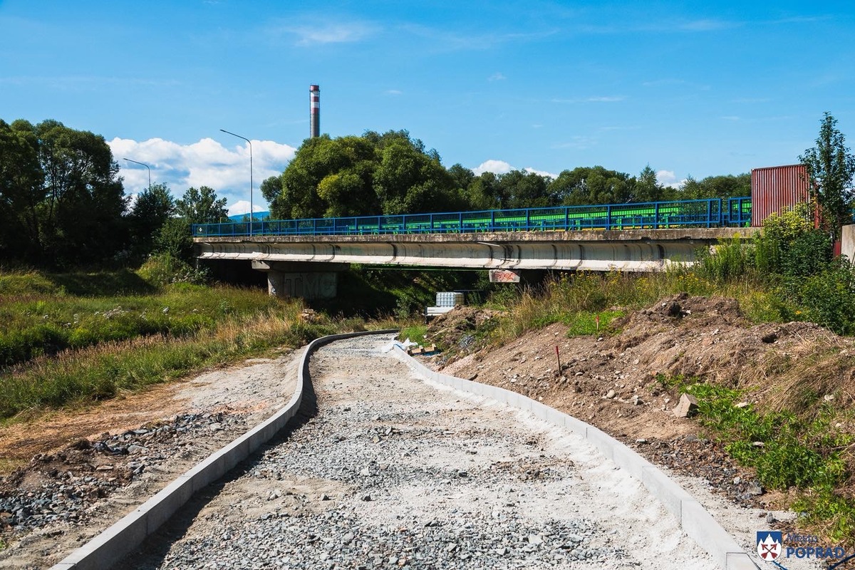 FOTO: V Poprade sa začalo s výstavbou nového cyklochodníka, foto 4