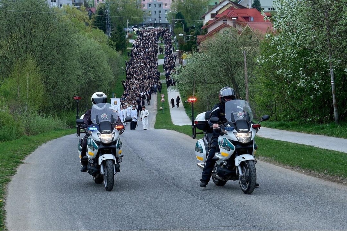 FOTO: Posledná rozlúčka s troma mladými dievčatami zo Spišského Podhradia, apríl 2024, foto 2