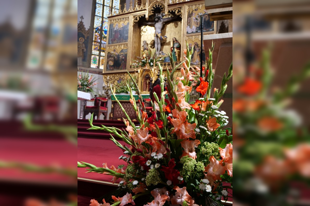 FOTO: Bazilika v Kežmarku sa zaplnila nádhernými kvetmi, foto 5