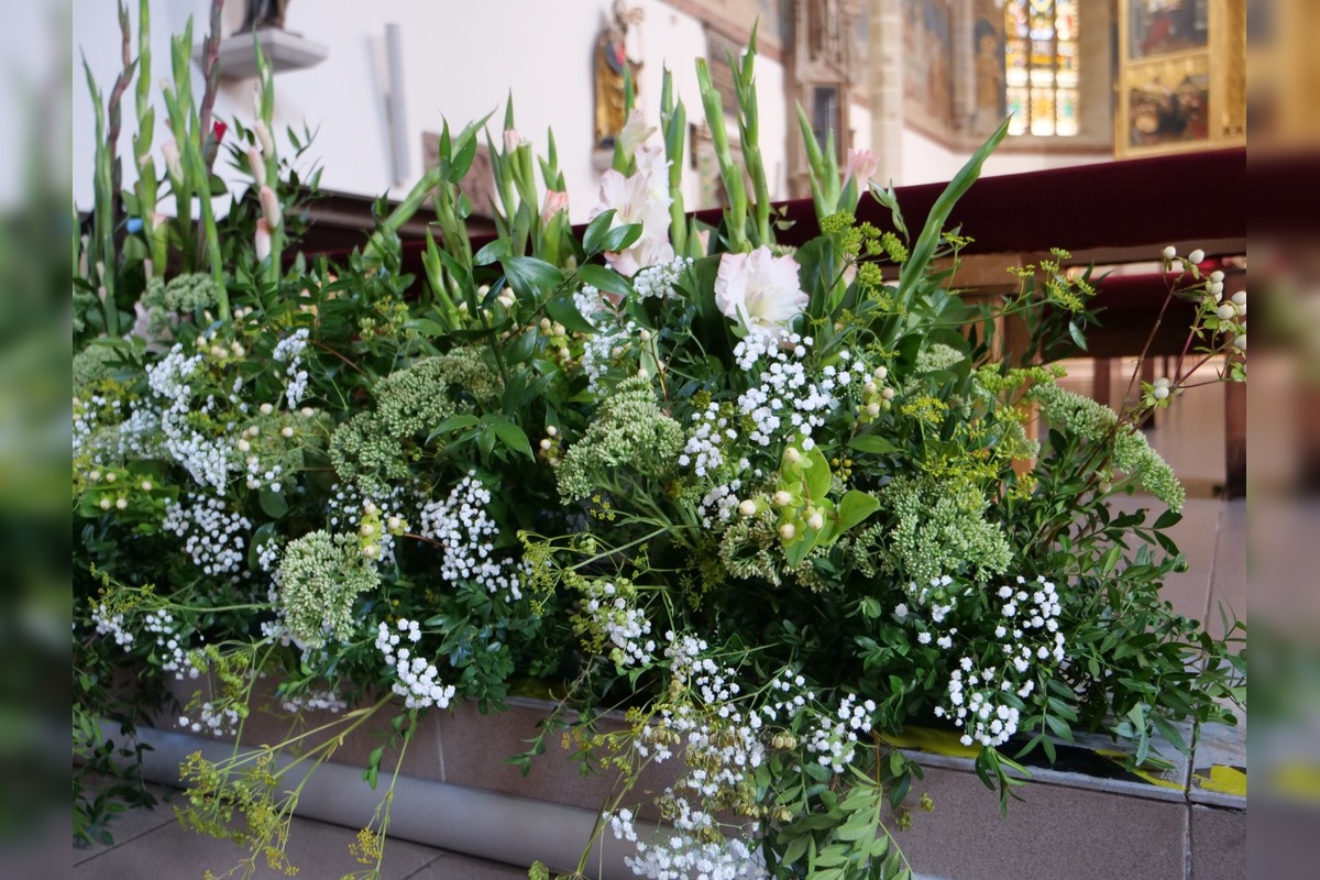 FOTO: Bazilika v Kežmarku sa zaplnila nádhernými kvetmi, foto 7