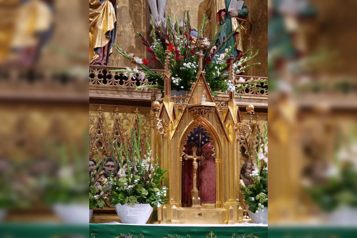 FOTO: Bazilika v Kežmarku sa zaplnila nádhernými kvetmi, foto 8