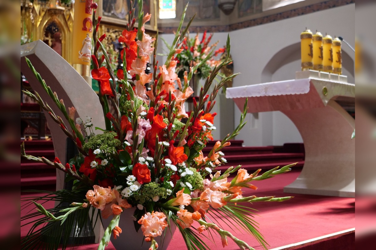 FOTO: Bazilika v Kežmarku sa zaplnila nádhernými kvetmi, foto 11