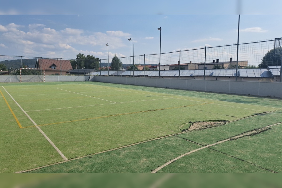 FOTO: Multifunkčné ihrisko v Spišskej Belej čaká rozsiahla rekonštrukcia, foto 1