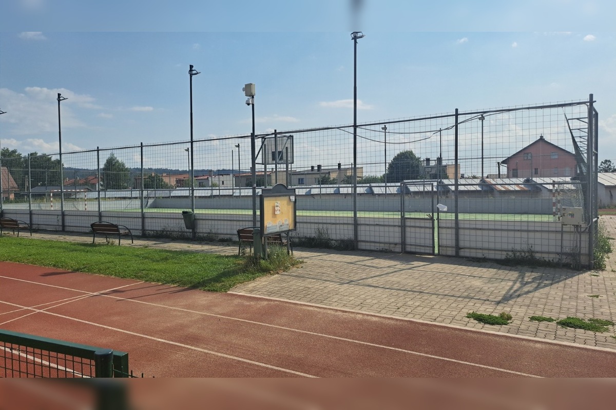 FOTO: Multifunkčné ihrisko v Spišskej Belej čaká rozsiahla rekonštrukcia, foto 3