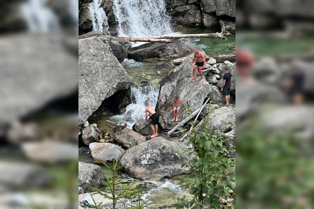 FOTO: Cudzinci sa kúpali v Tatrách. Opäť v tom istom potoku ako Tabáková, foto 7