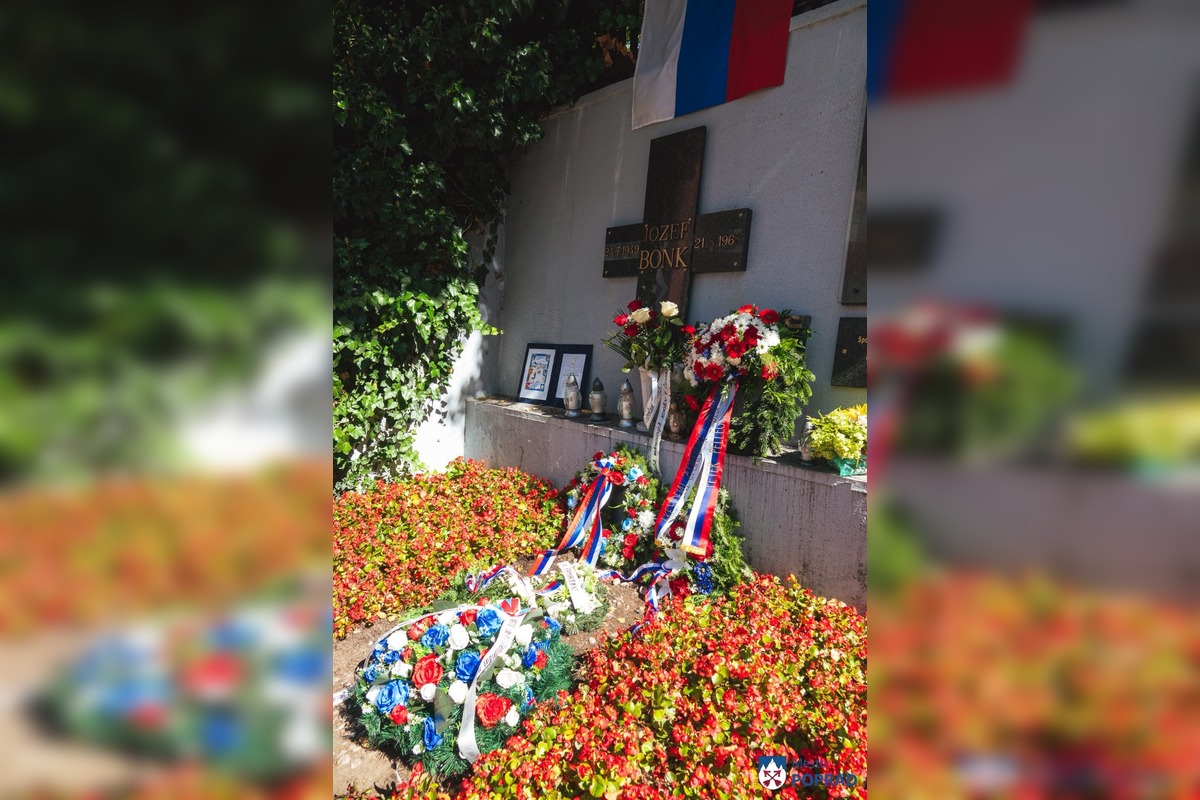 FOTO: Poprad spomínal na inváziu 1968, politici chýbali, foto 7