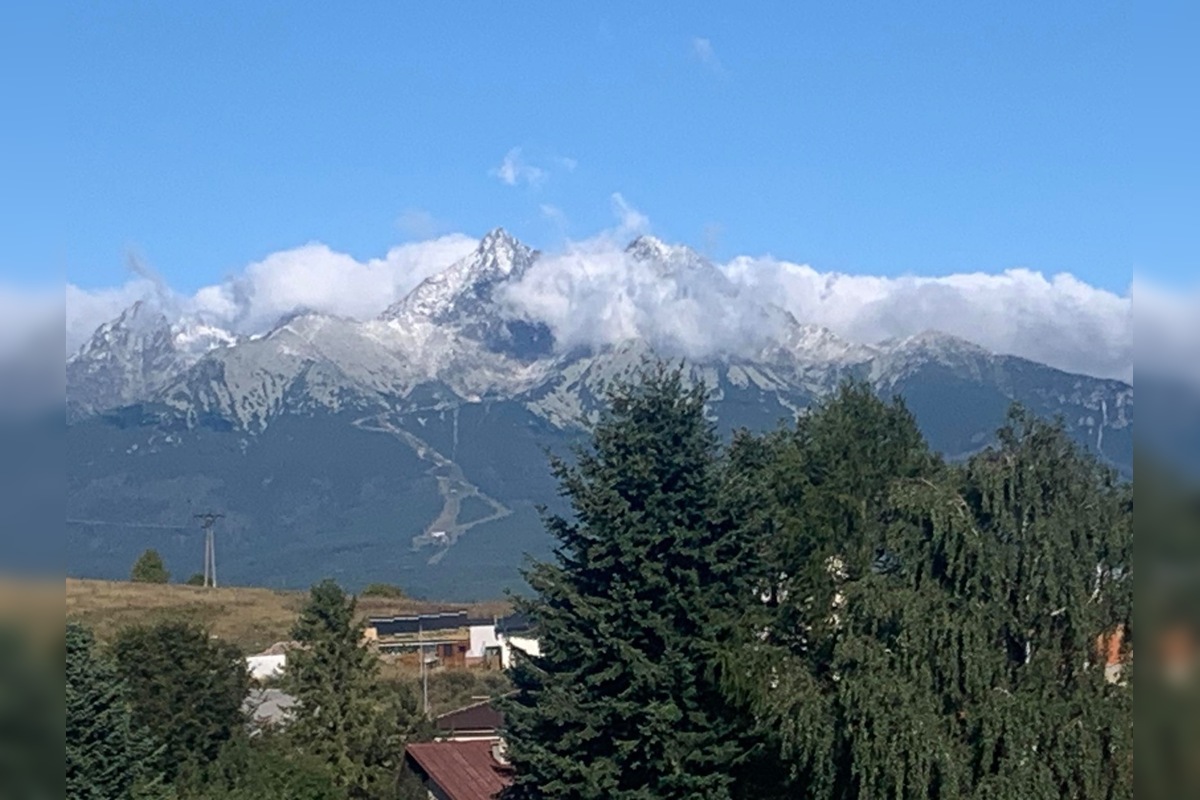 FOTO: Augustový víkend v Tatrách poriadne prekvapil, turisti videli sneh, foto 1