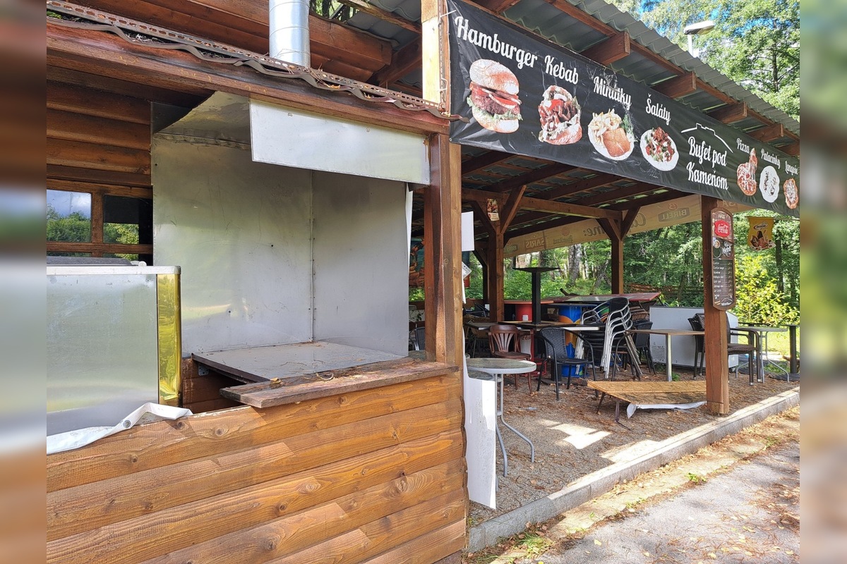 FOTO: Dlhoročná pýcha Sniny vyráža dych, biokúpalisko chátra, foto 2