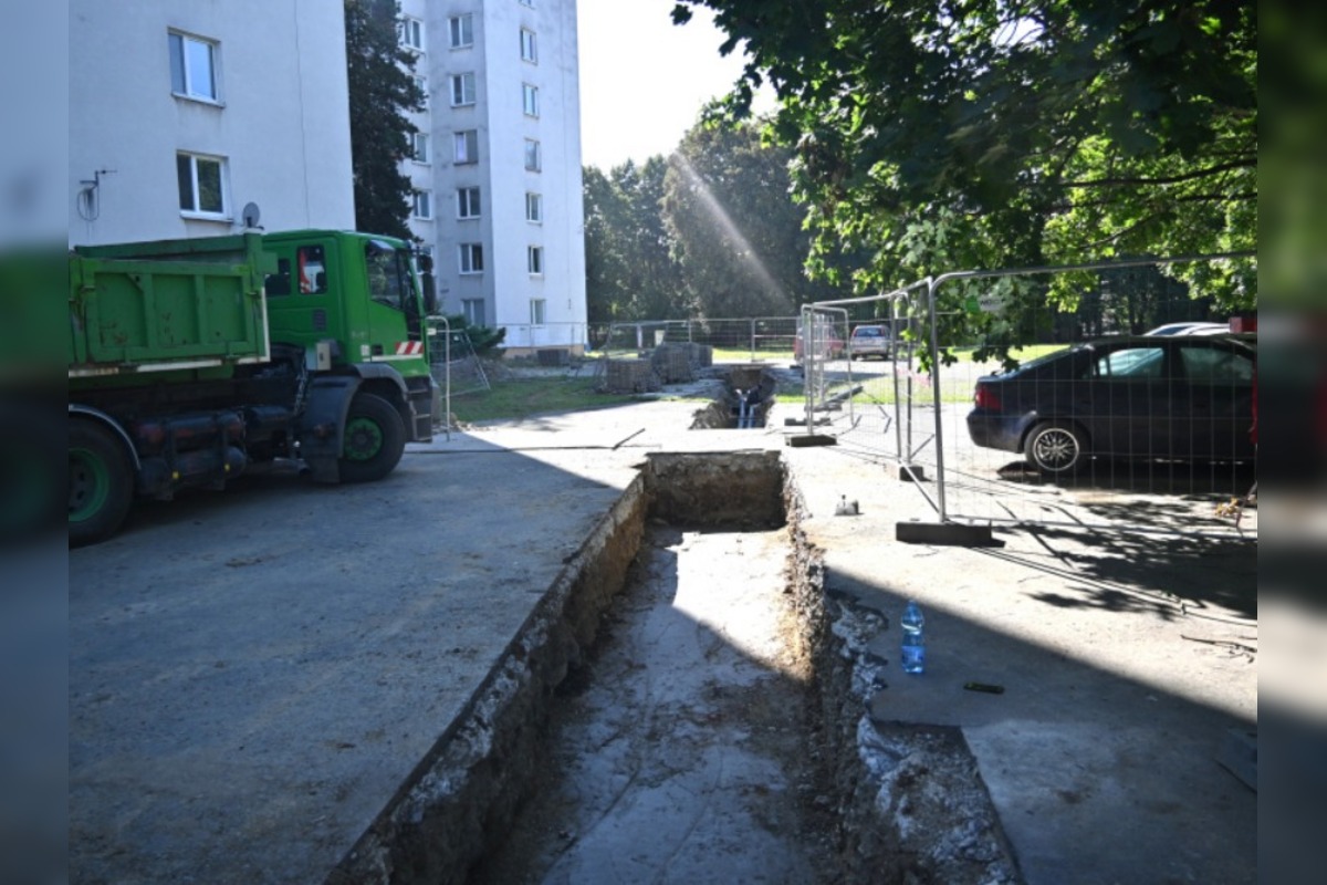 FOTO: Humenné bez dodávok tepla. 12-dňová odstávka kvôli výmene potrubí, foto 5