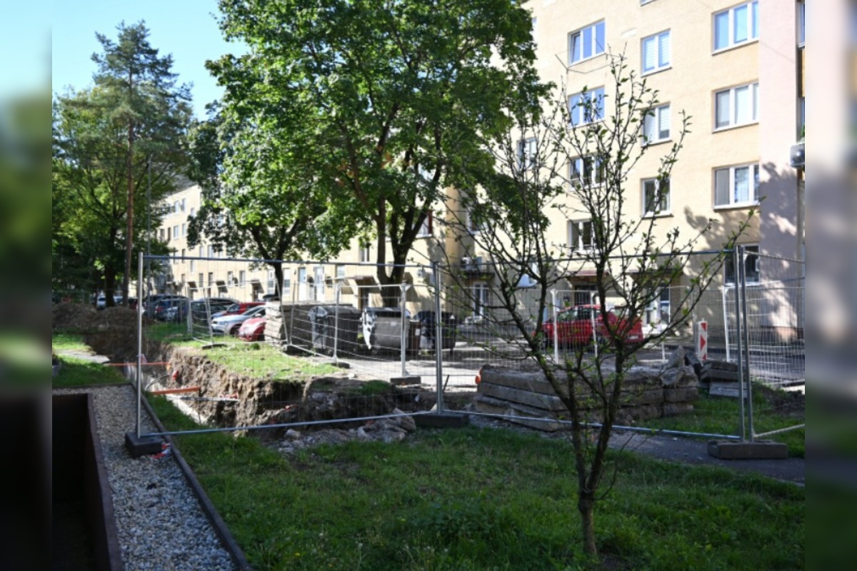 FOTO: Humenné bez dodávok tepla. 12-dňová odstávka kvôli výmene potrubí, foto 8