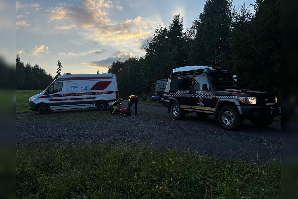 FOTO: Sedemnásťročný cyklista sa zranil vo Vysokých Tatrách, pomohli mu horskí záchranári, foto 1