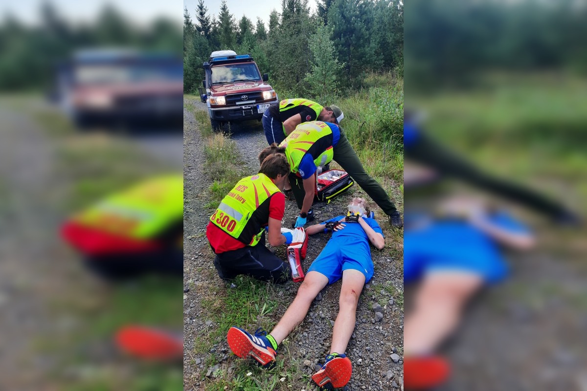 FOTO: Sedemnásťročný cyklista sa zranil vo Vysokých Tatrách, pomohli mu horskí záchranári, foto 3