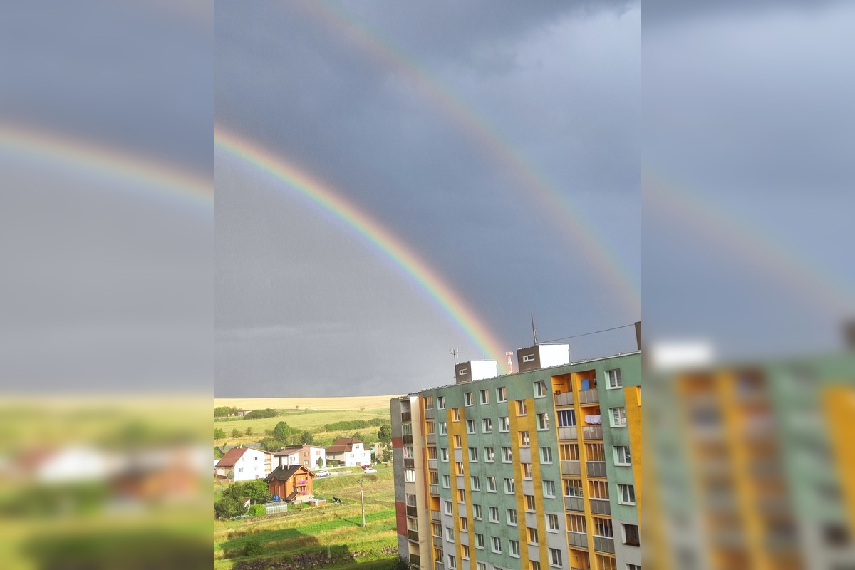FOTO: Nad Kežmarkom sa po búrke ukázali nádherné dúhy, foto 1