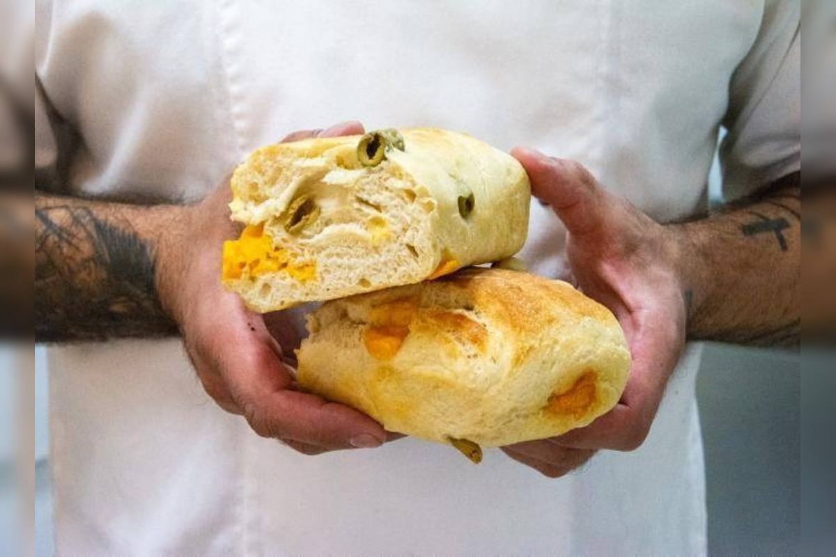 FOTO: Pečivo sa míňa bleskovo, zákazníci sa rozdelili na dva tábory, foto 2