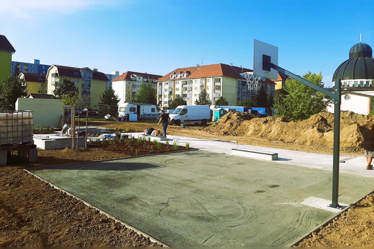 FOTO: V Humennom už rastie nový K Park, foto 6