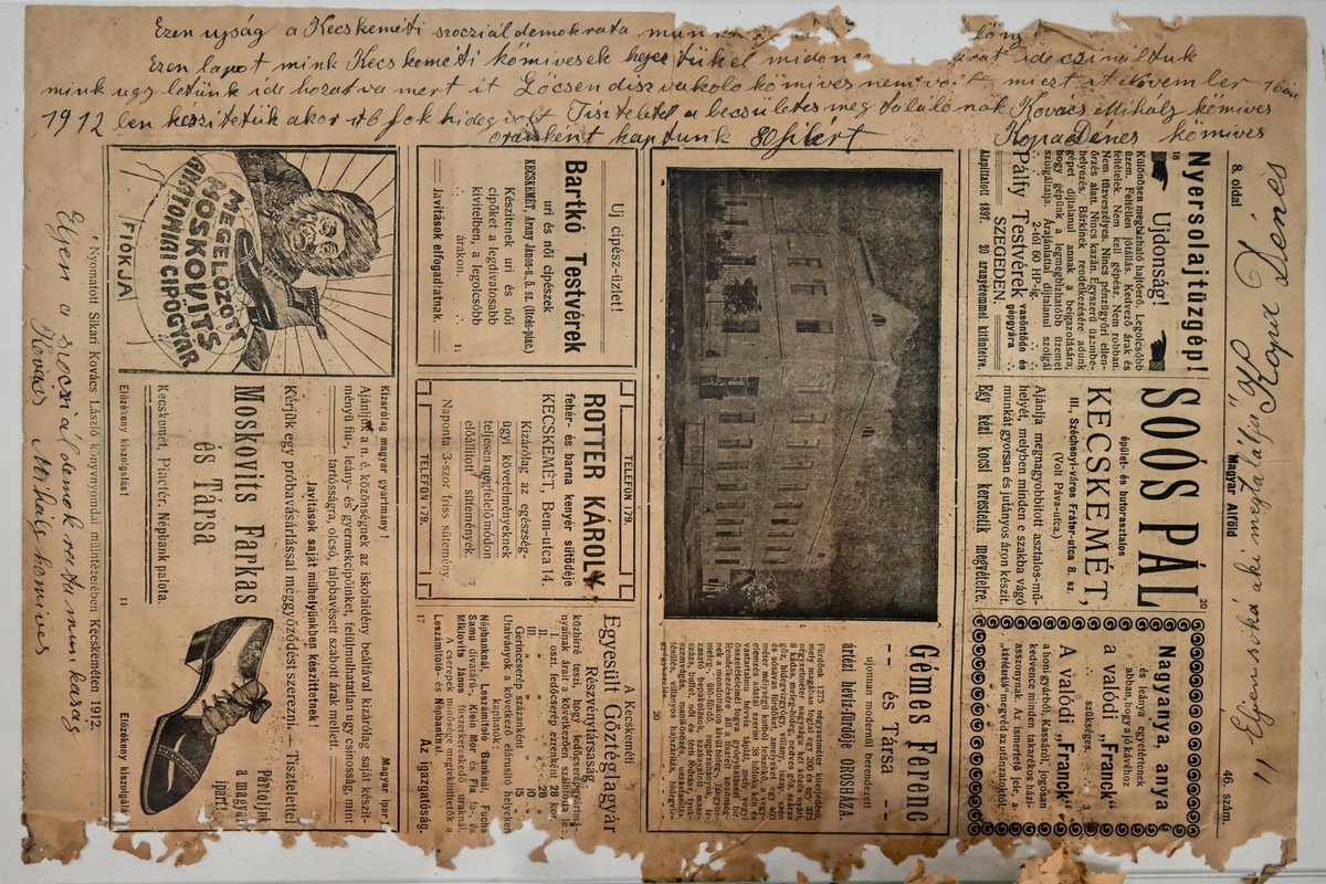 FOTO: Na gymnáziu v Levoči otvorili časovú schránku. Našli v nej takýto odkaz, foto 1