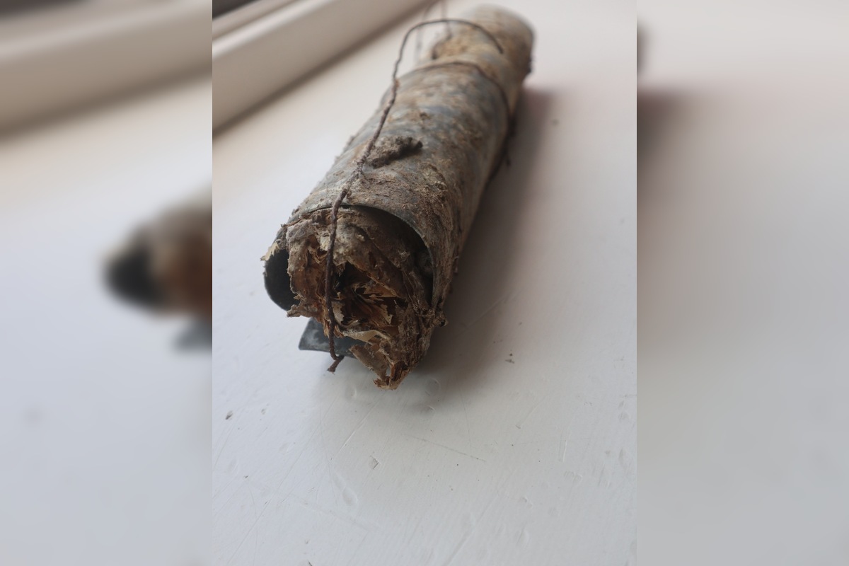 FOTO: Na gymnáziu v Levoči otvorili časovú schránku. Našli v nej takýto odkaz, foto 6