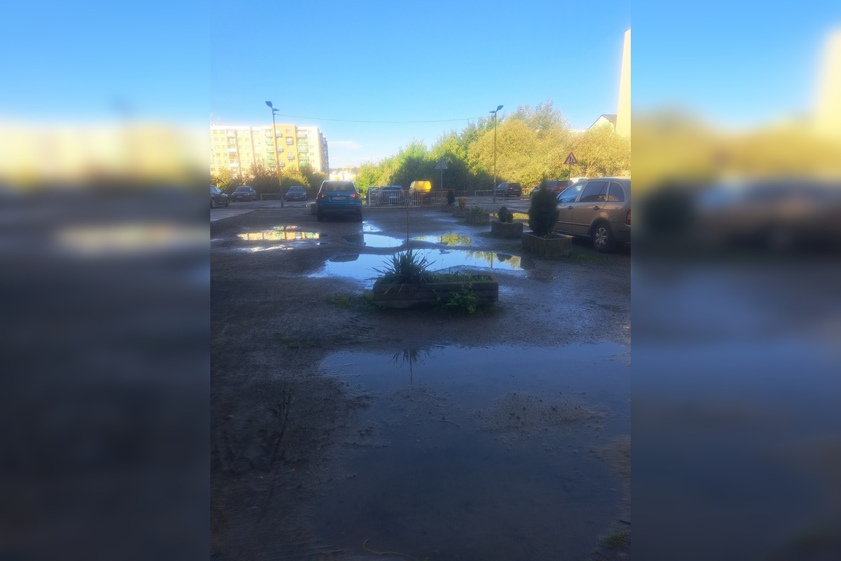 FOTO: Zaplavené parkovisko na Sekčove rozvírilo diskusie, foto 2