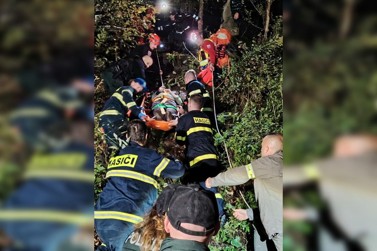 FOTO: Veľká pátracia akcia po stratenom hubárovi v Obišovciach, foto 4