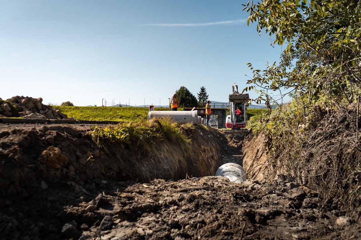 FOTO: Za obcou Soľ prebieha rekonštrukcia cesty, foto 3