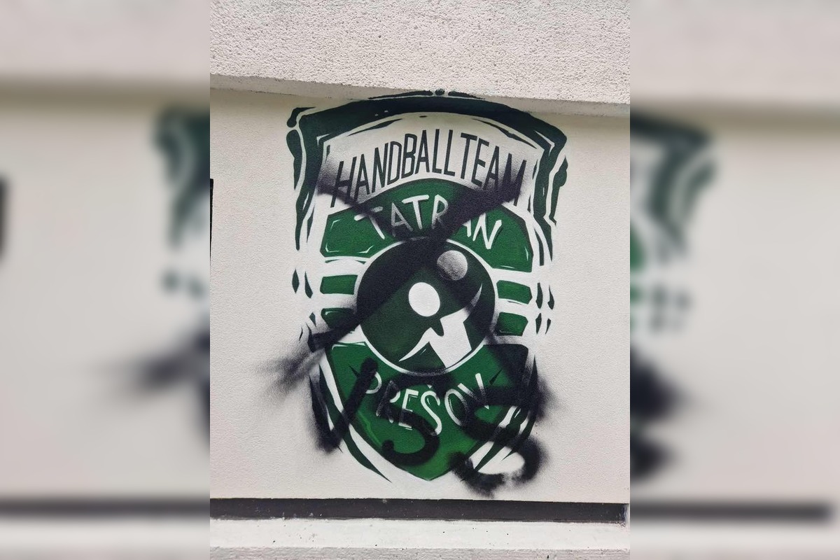 FOTO: Derby Prešov vs. Košice. Vandalizmus a ostré odkazy fanúšikov pokračujú, foto 9