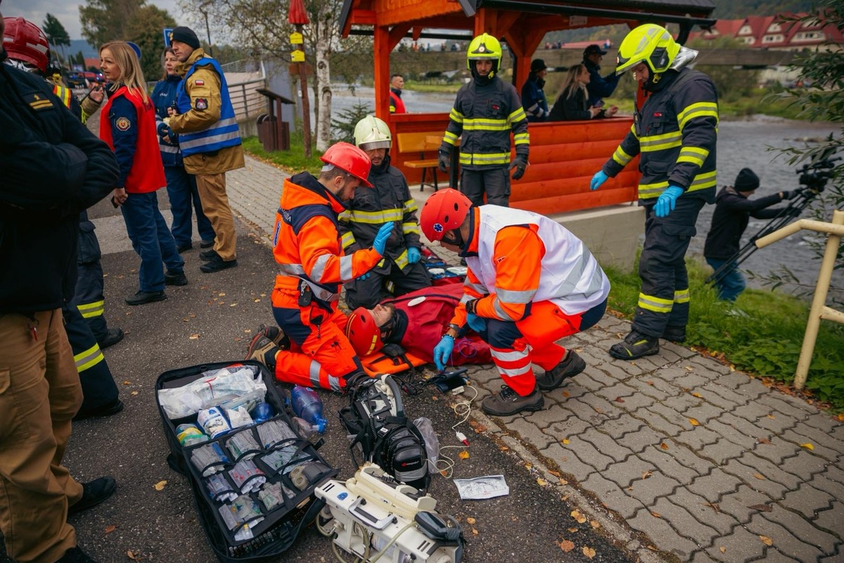 VIDEO: Na Dunajci trénovali Slováci aj Poliaci: zásah pri prevrátenej plti, foto 6