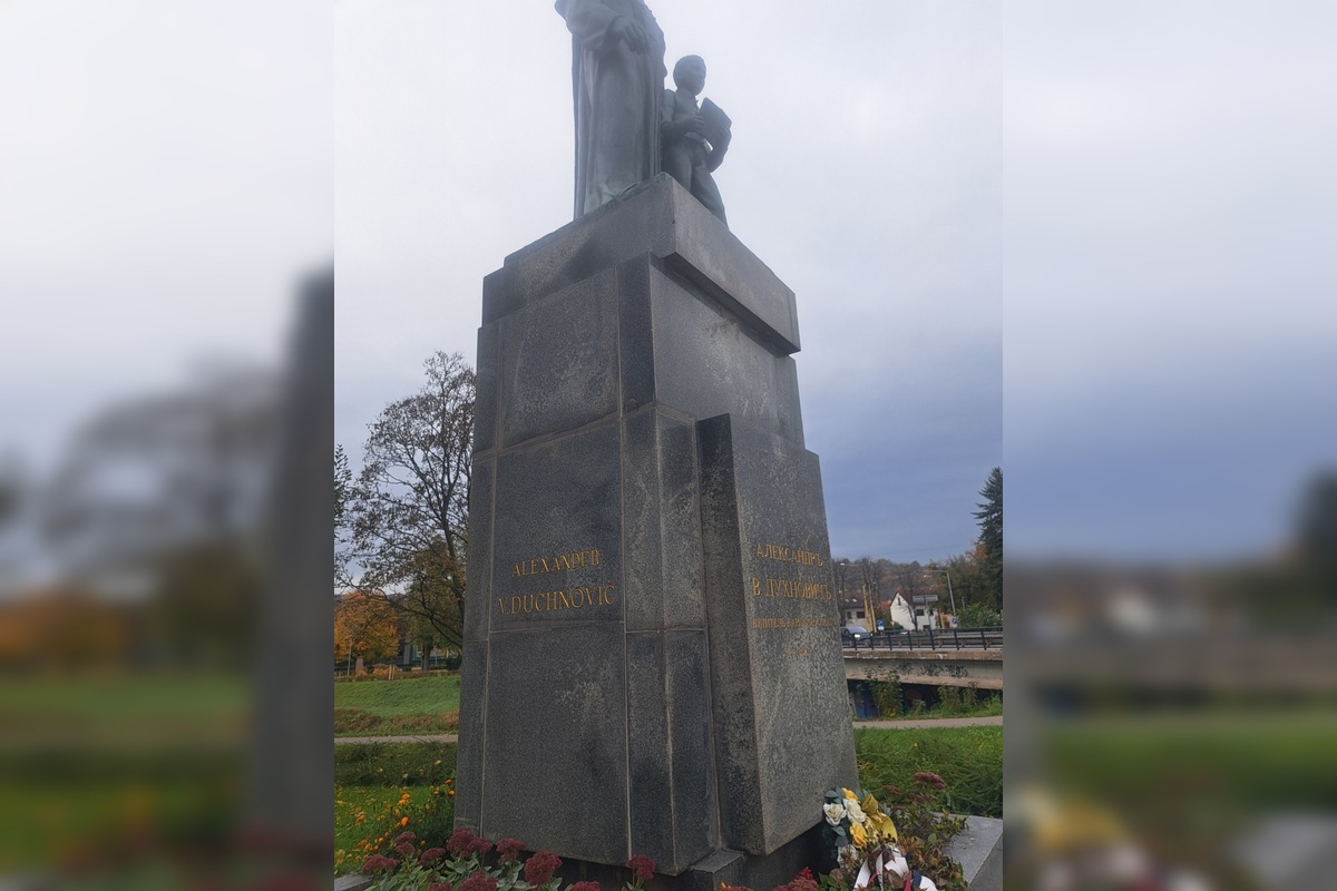 FOTO: Oprava pomníka Alexandra Duchnoviča v Prešove dlho nevydržala, foto 1