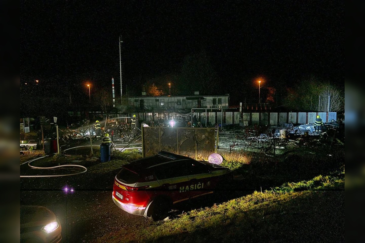 FOTO: Pri nočnom požiari v Poprade zhorelo obľúbené kultúrne stredisko, foto 3