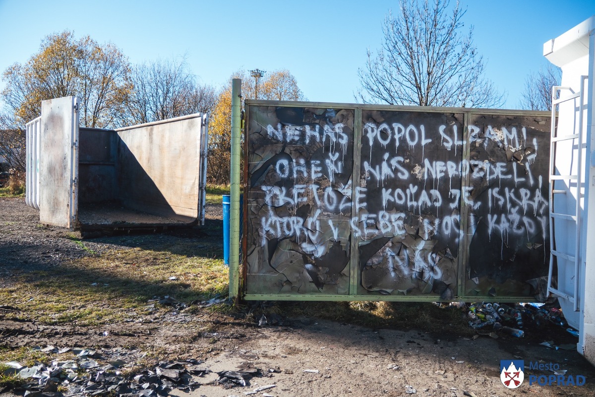 FOTO: Zničenému kultúrnemu stredisku pomôže aj mesto Poprad, foto 1