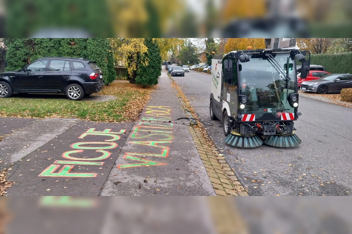 FOTO: Kriedový nápis na chodníku v Ružinove vyvolal susedský spor, foto 1