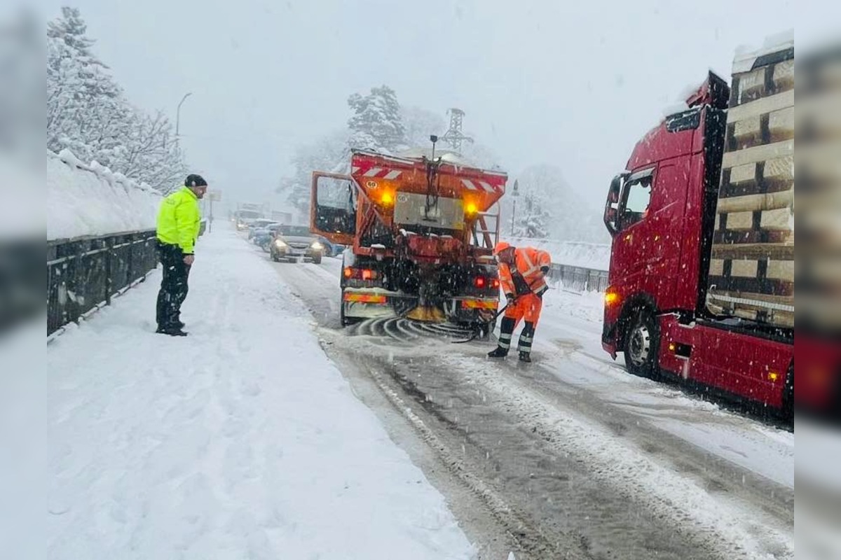 FOTO: Pre sneh sú viaceré horské priechody v Prešovskom kraji neprejazdné, foto 6