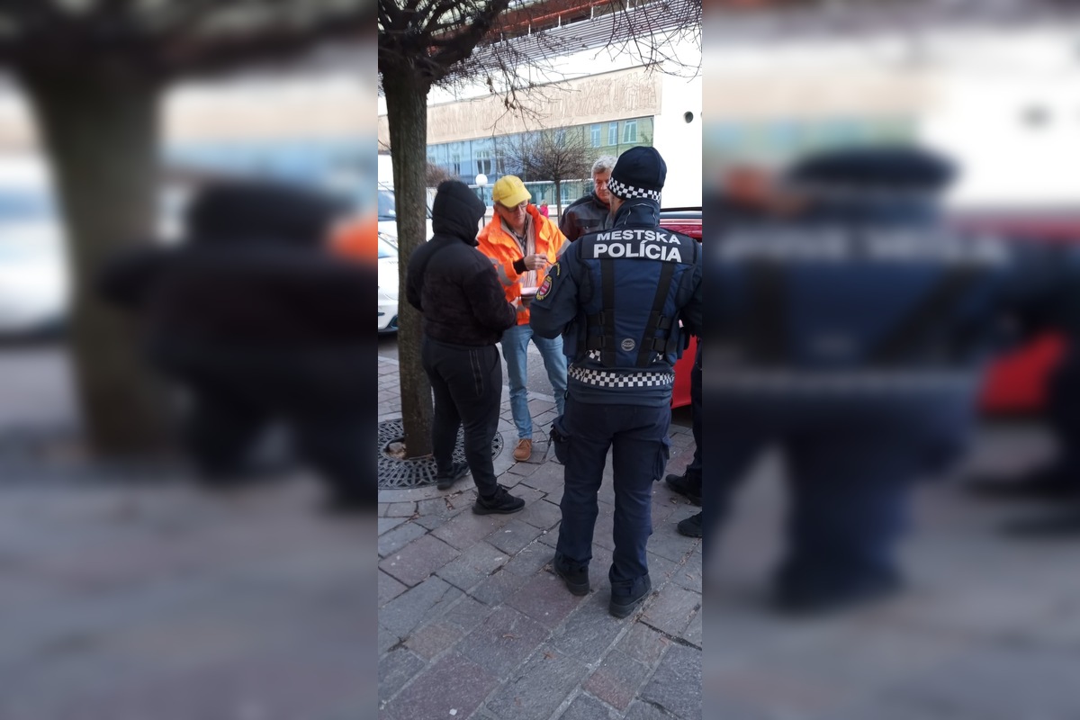 FOTO: Pouličné vystúpenie so psami v Prešove má dohru, foto 3