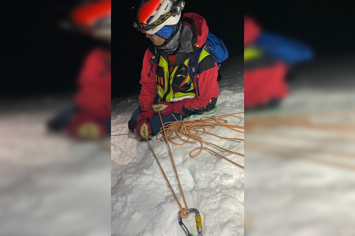 FOTO: Česky turista uviazol pri turistike vo Vysokých Tatrách, pomohli mu horskí záchranári, foto 2